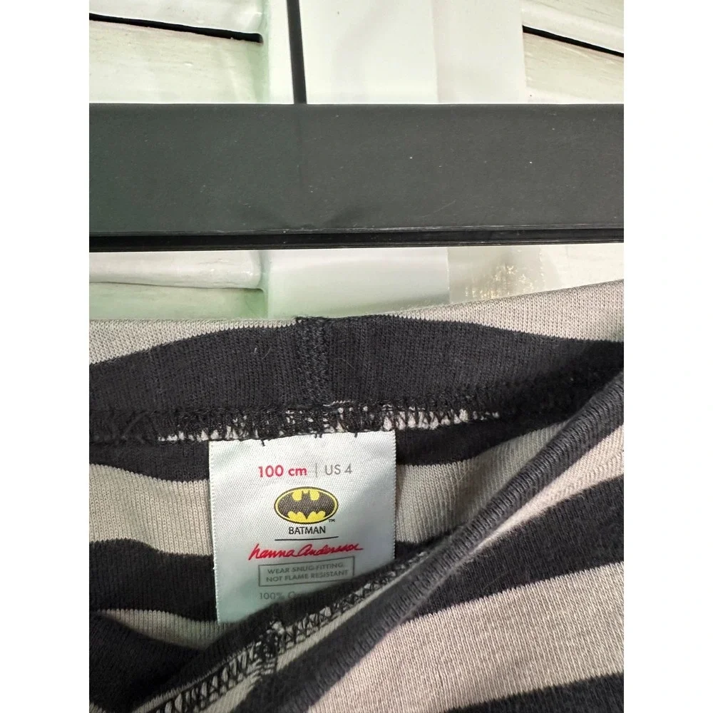 Hanna Andersson Size 100 4-5 Black & Gray Striped Batman Pajamas LJs Cracked